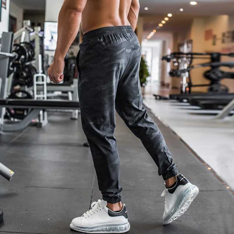 Camouflage Quick dry Men Running Pants Zip pocket Bodybuilding Training Trousers Jogging Fitness Gym elastic Sport sweatpantsX241008