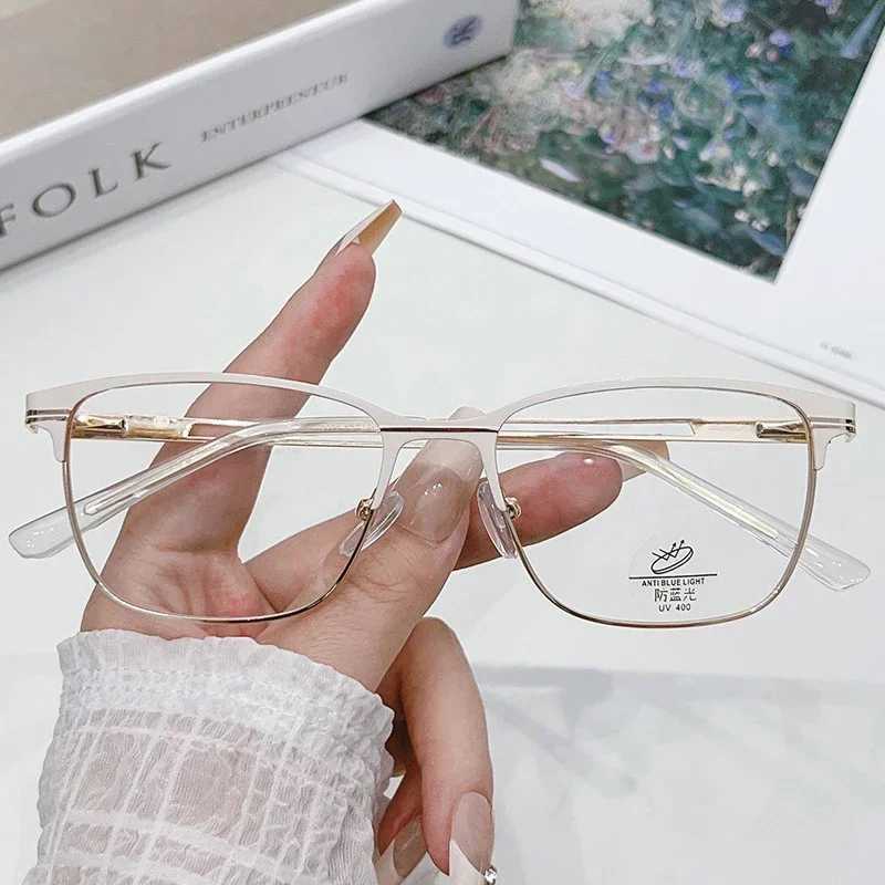 New Ultra Light Anti Blue Light Glasses for Women Fashion Square Eyeglass Frame for Men Myopia Glasses Clear Glasses EyewearX241008