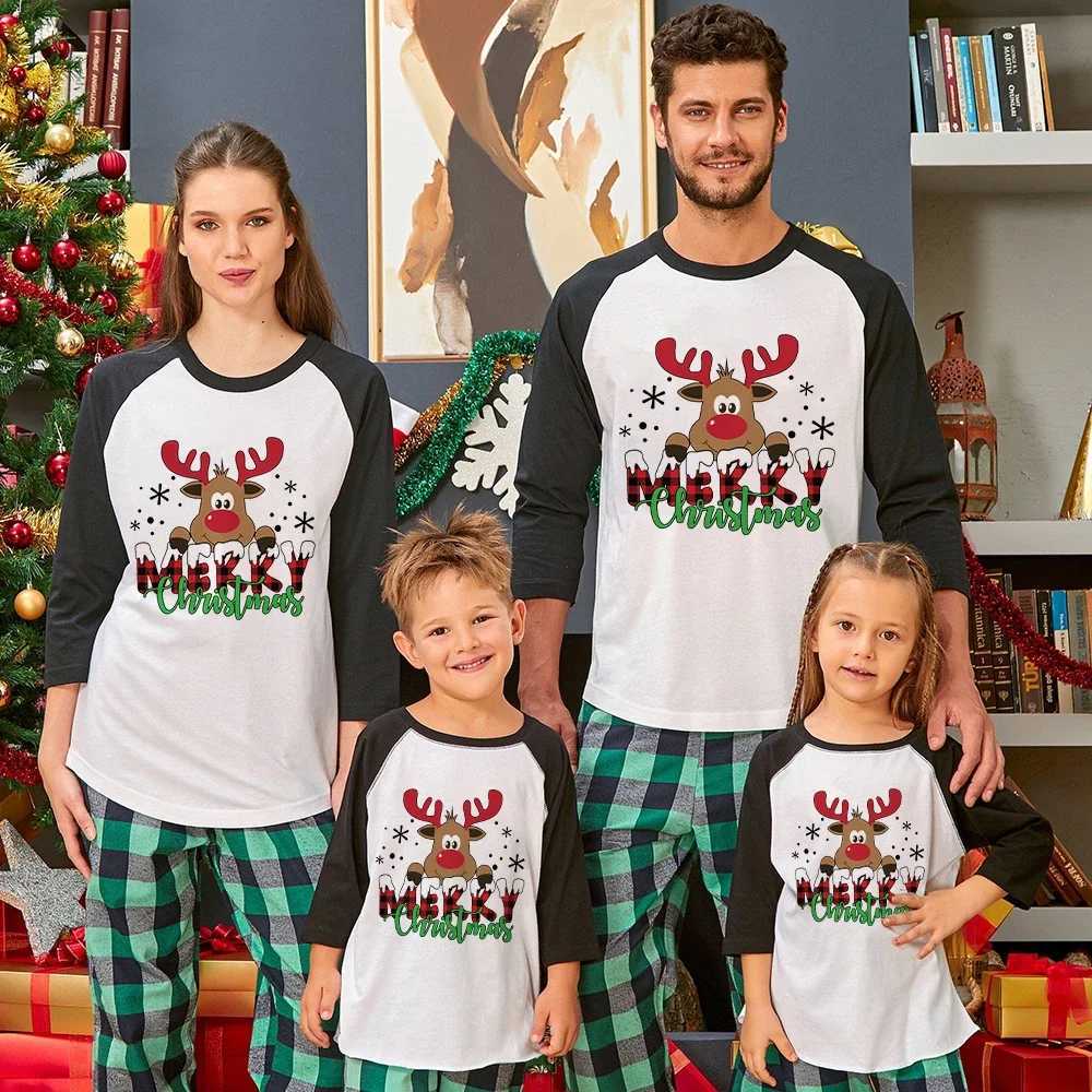 Merry Christmas Deer Print Christmas Family Matching Clothing Father Mother Son Daughter Family Clothing Christmas Party Family T-shirt W241008