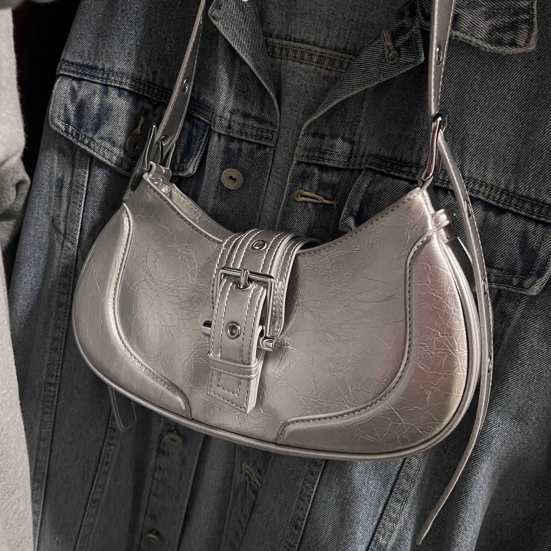 CMM New Spicy Underarm Bag for Women Unique Texture Simple Crescent Bag Single Shoulder Cross Shoulder Bag