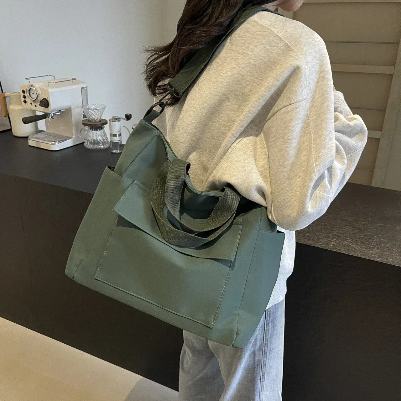 Nylon solid color highquality handbag zipper large capacity casual shoulder bag soft simple and fashionable 241008