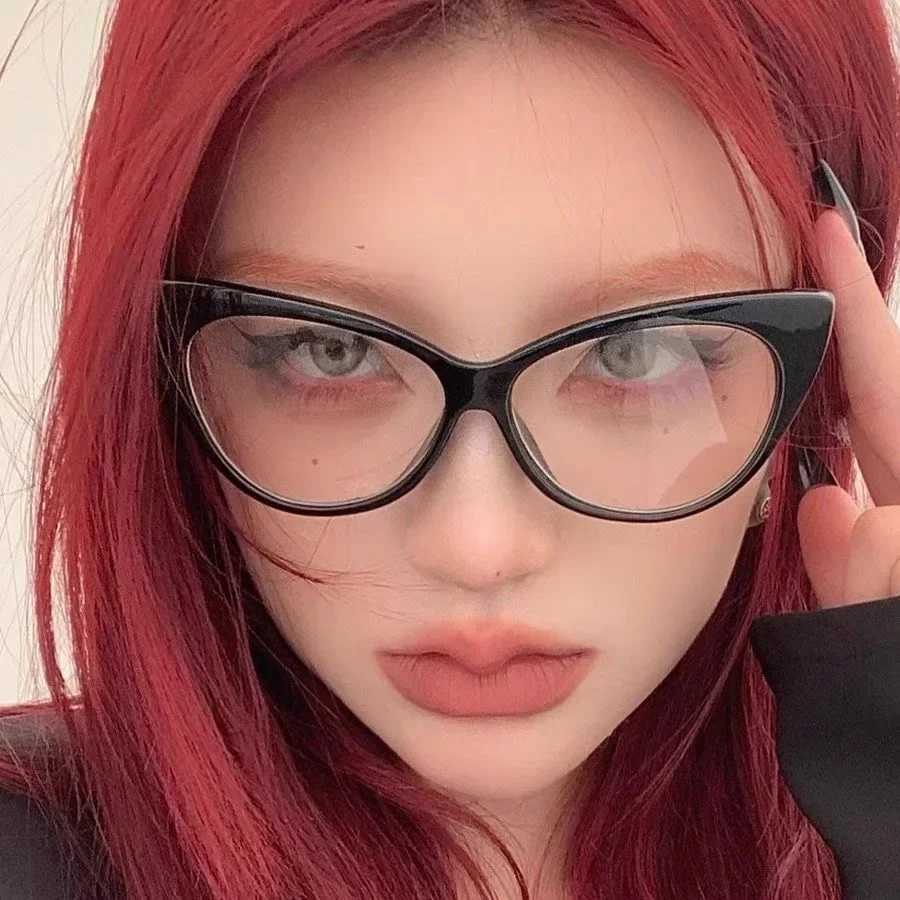 Y2K Cat Eye Triangle Frame Anti-Blue Light Glasses Classic Men Women Reading Eyewear Retro Triangle Frame Transparent EyeglassesX241008