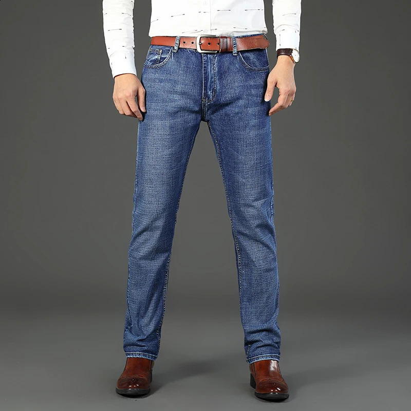 High quality mens jeans fashionable straight denim pants classic casual plus size Trouser ripped 2840 241008