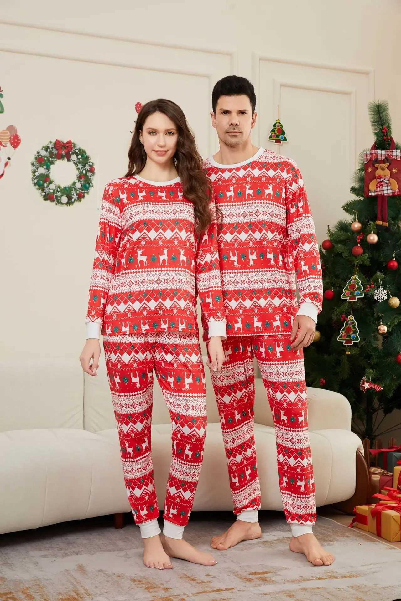 New Christmas Family Matching Set Full Set Printed Adult Children Baby Dog Pajama Set Cute Soft Home Clothes 2-piece Set Christmas Appearance W241008
