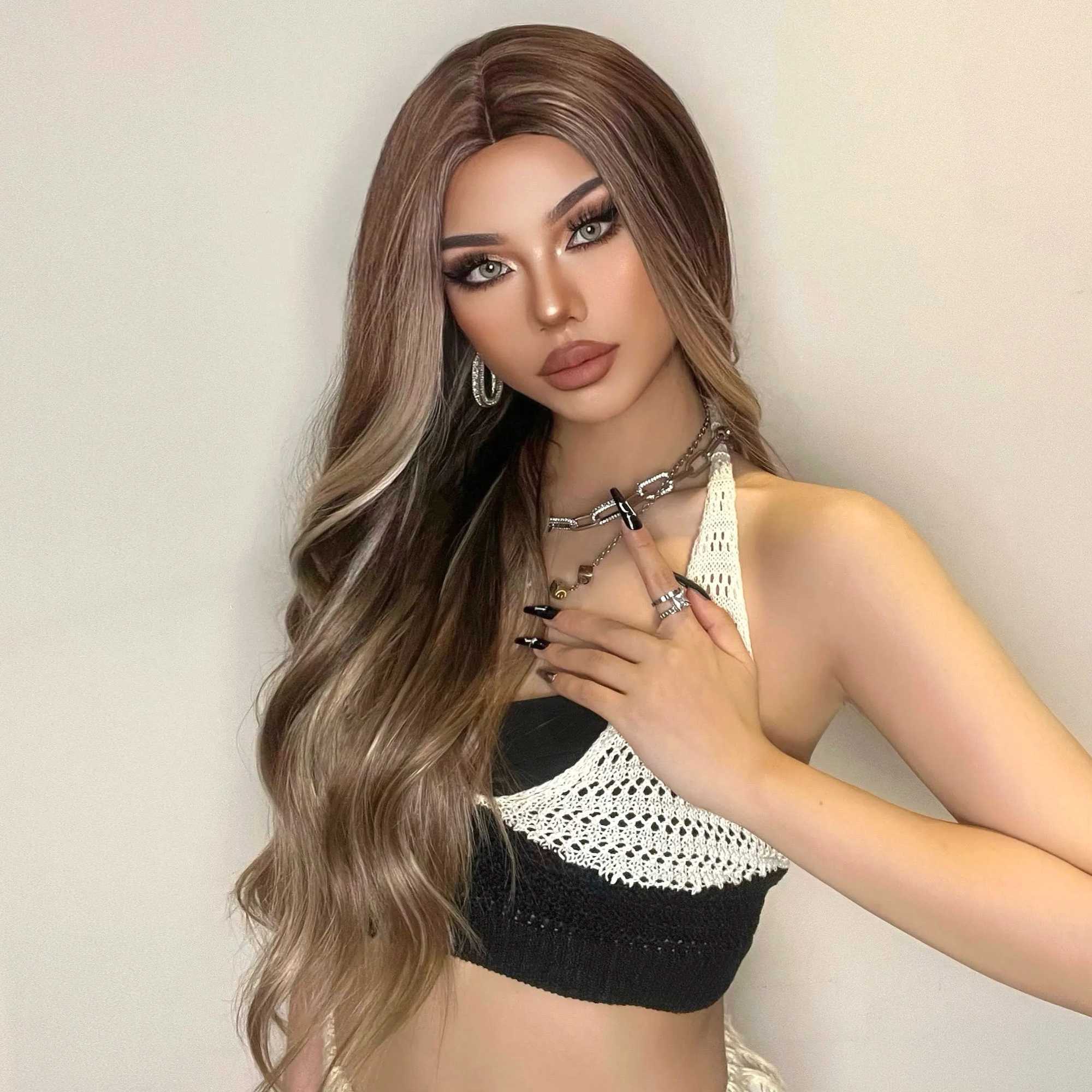 Ombre Brown Blonde Highlight Synthetic Wigs Natural Long Wavy Wig for Women Cosplay Daily Middle Part Hair Heat ResistantXJ241008