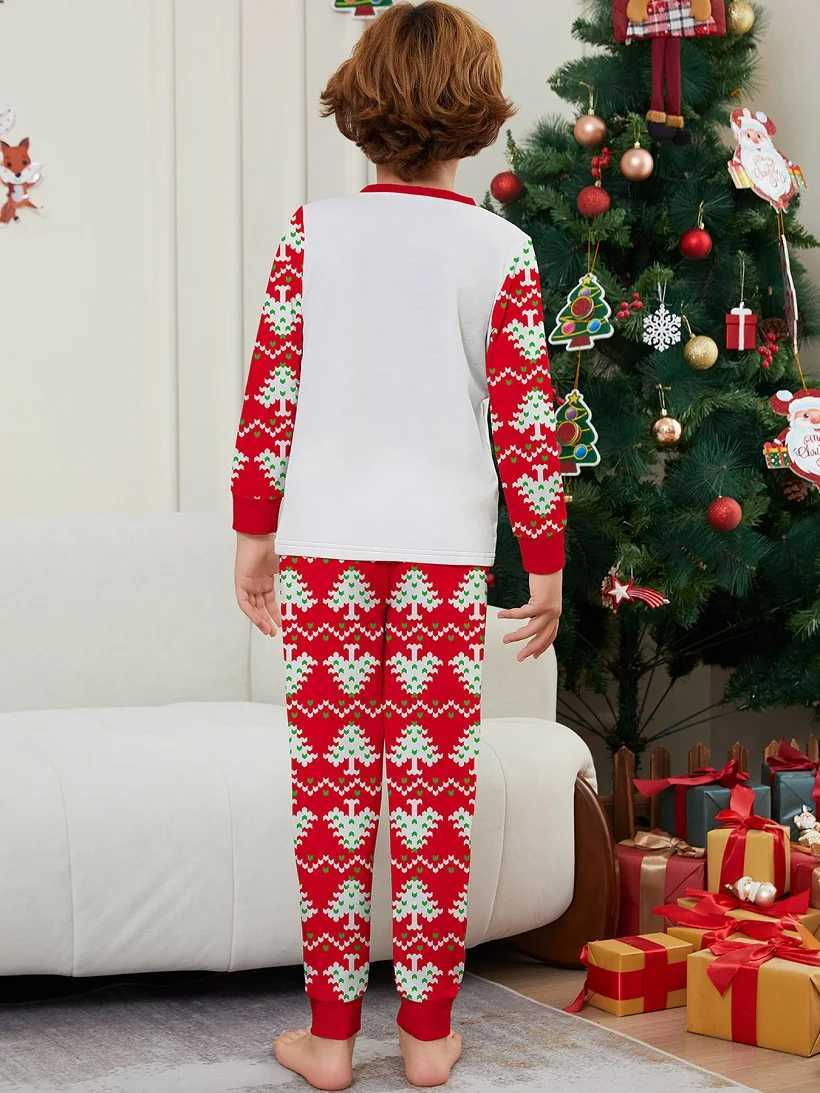 2025 Christmas Family Matching Pajamas Merry Christmas Fireproof Work Printing Pjs Adult and Childrens Clothing Set Baby Hoodie+Dog Clothing W241008