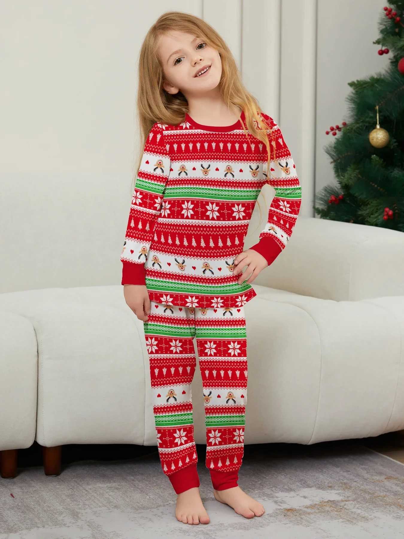 New 2024 All Over Print Parent-child Matching Outfit Christmas Pajamas Set Long Sleeve 2 Pieces Suit Baby Romper Family Look PjsXJ241008