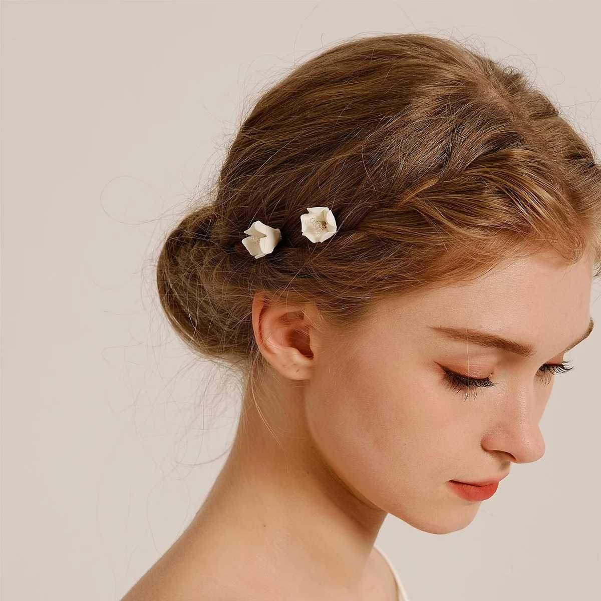 Fashionable pearl crystal hair clip bridal headpiece U-shaped pin metal bucket wedding party hair clip W241007