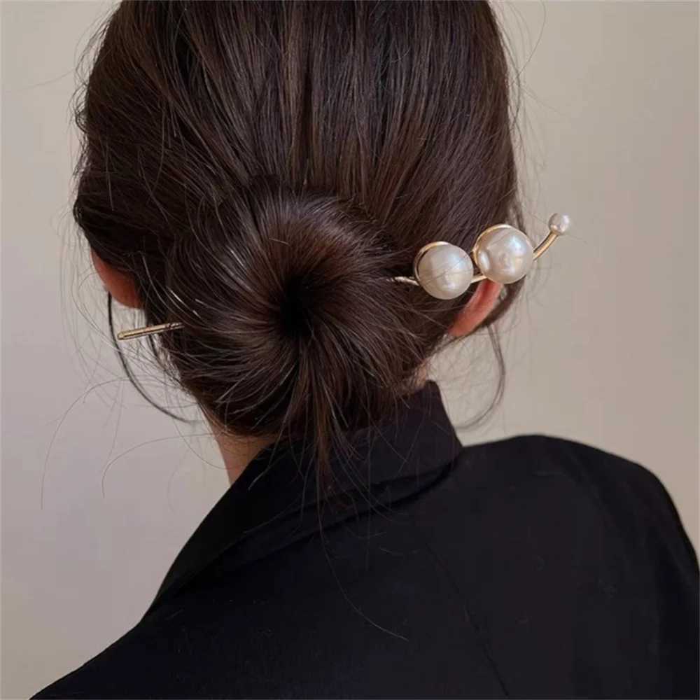 Luxury imitation pearl winding retro conical hair clip womens hair clip with needle wearing wedding headwear wholesale W241007