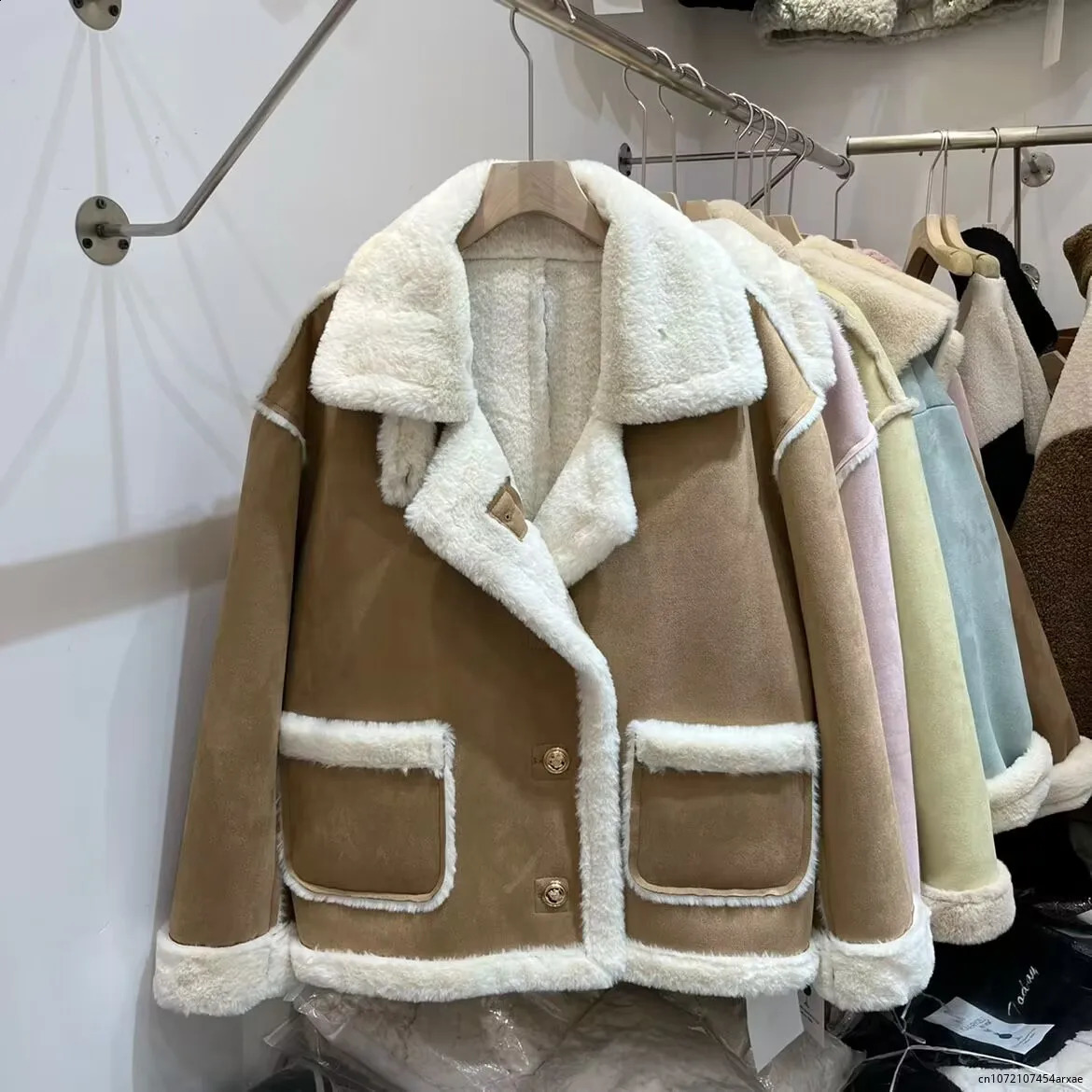 Winter Warm Suede Fur Lined Womens Coat European Thick Winter Jacket Short Coat Womens Warm Trench Coat 241007