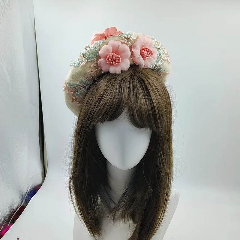 INS winter unique berets for women floral painter hats for women 241007