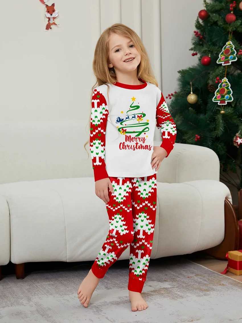 2025 Christmas Family Matching Pajamas Merry Christmas Fireproof Work Printing Pjs Adult and Childrens Clothing Set Baby Hoodie+Dog Clothing W241008