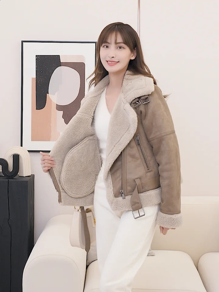 Winter Womens Warm Leather Suede Artificial Leather Sheep Leather Jacket Short Motorcycle Jacket Synthetic Sheepskin Jacket 241007
