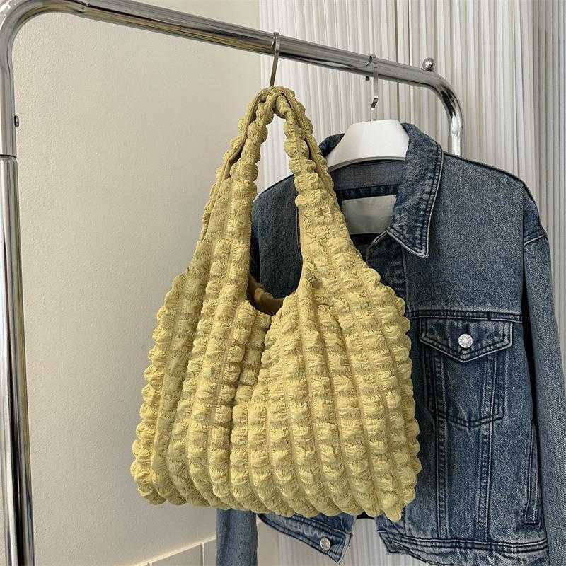 CMM Leisure and Minimalist Underarm Bag Autumn New Fashion Trend Large Capacity Tote Bag Fashion and Stylish Shoulder Bag