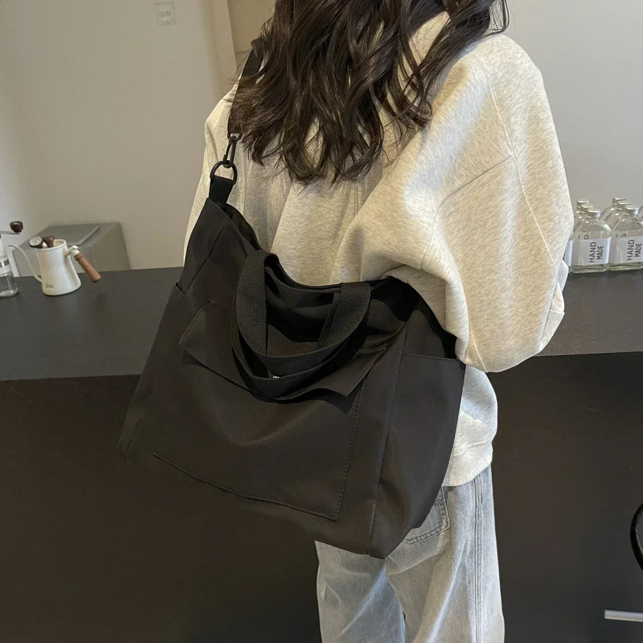 Nylon solid color highquality handbag zipper large capacity casual shoulder bag soft simple and fashionable 241008