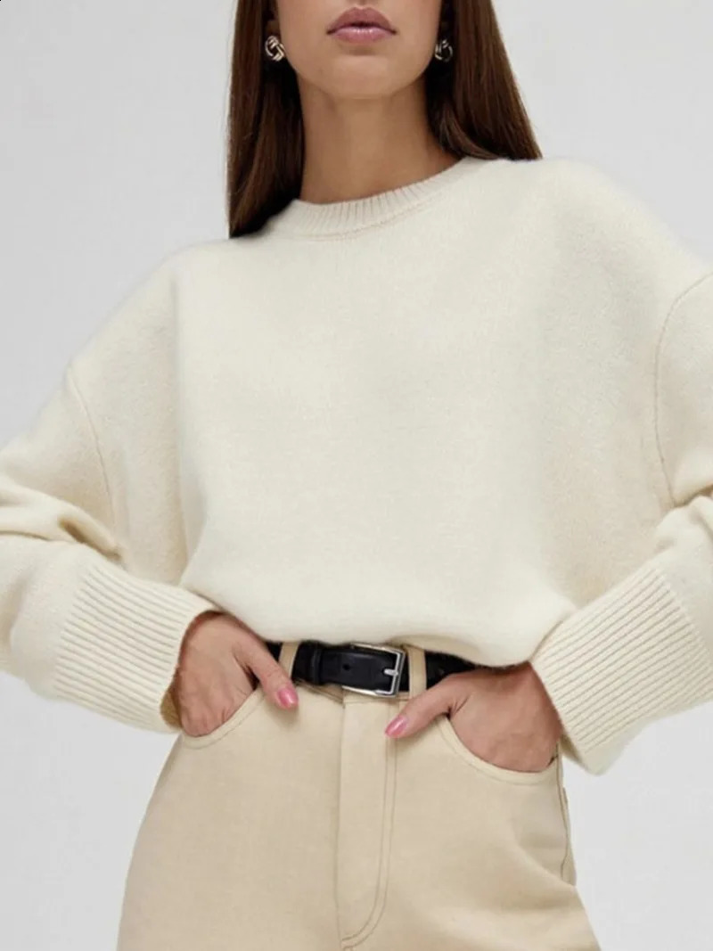 Winter warm thick knitted sweater solid black soft pull loose Korean autumn womens coat Oneck jumper 241007