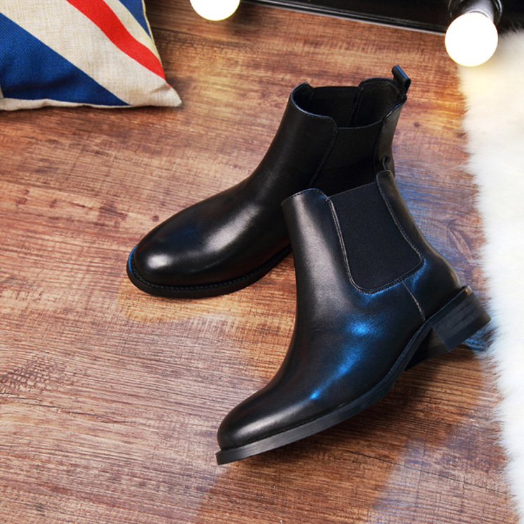 Genuine leather Martin boots female British style autumn and winter padded bare boots retro carved flat bottom Chelsea boots