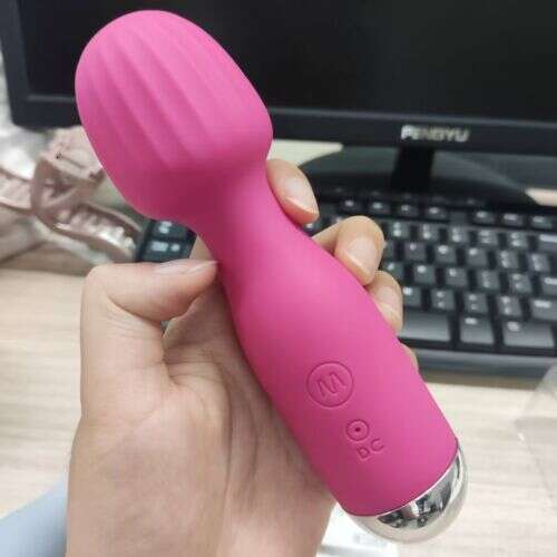 Women's G-spot vibrator bullet Dildo Multispeed women's massager adult gift sex toy