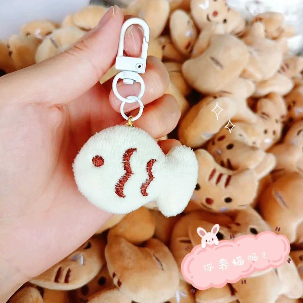 1/2 cartoon fun cat fish keychain couple cute Kai plush toy creative little kitten doll keychain bag hanger decorationXJ250409