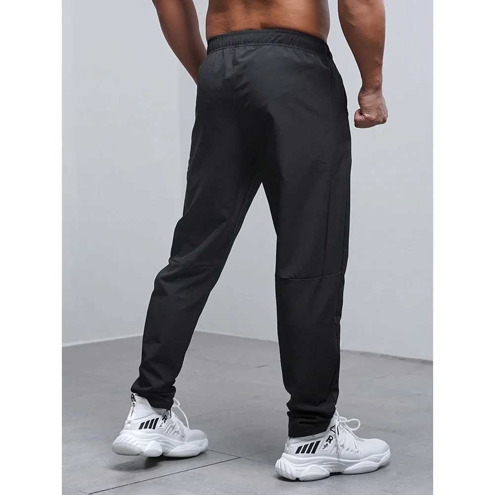 Breathable Loose Running Pants Men Autumn Winter Sport Training Gym Sportswear Elastic Waterproof Outdoor Zip Pocket SweatpantX241008