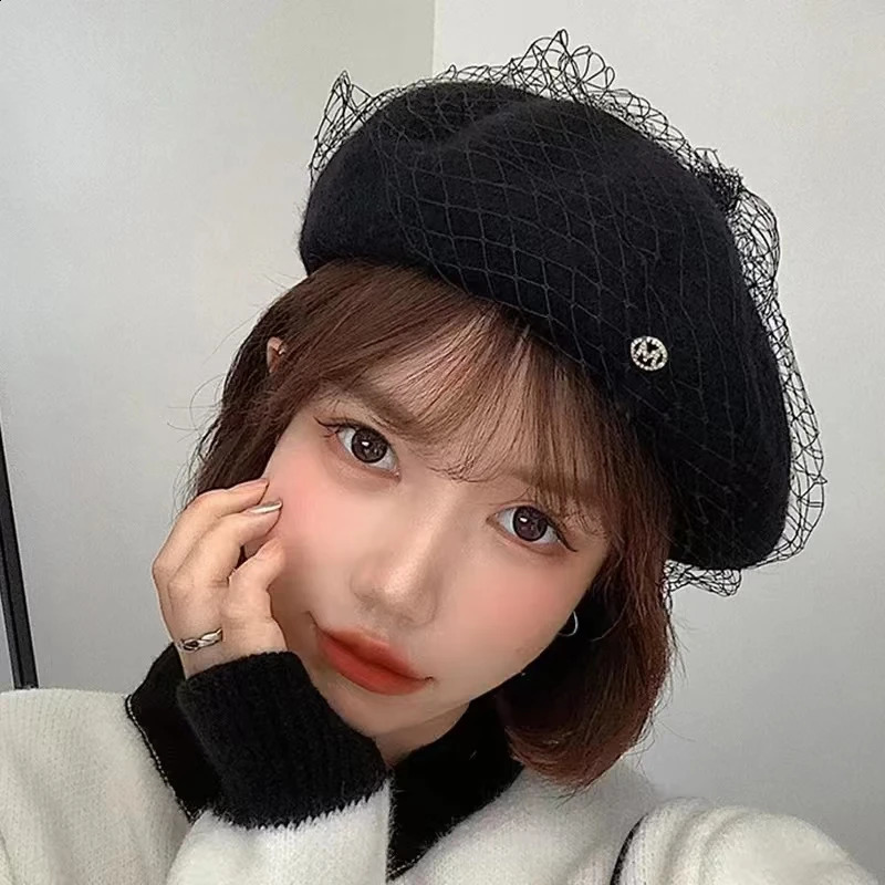 Charming mesh veil wool beret autumn warm beanie hat retro felt casual painter hat womens French beret 241007