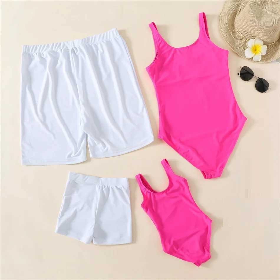King Queen Swimsuit Family Matching Outfits One-Piece Mother Daughter Swimwear Beach Mommy and Me Clothes Father Son Swim ShortsXJ241008