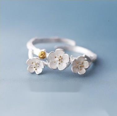 jewelry women's artistic plum blossom index finger ring, small fresh flower handmade ring with opening