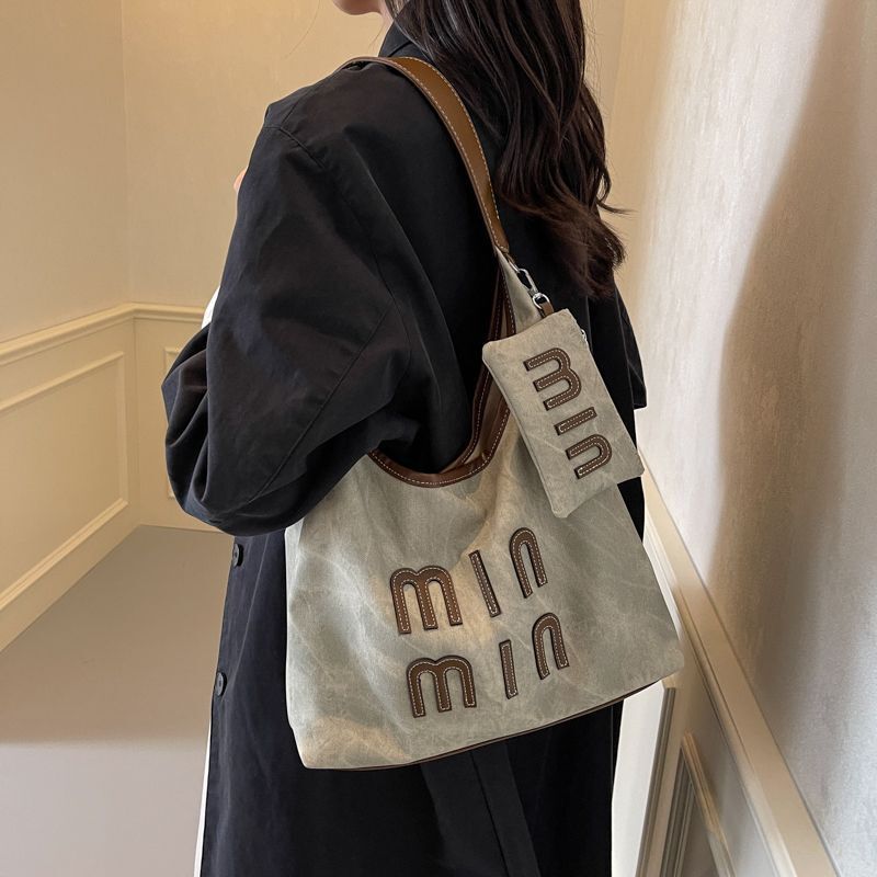 Casual denim for women 2024 new trendy commuting shoulder large capacity tote bag, shopping bag