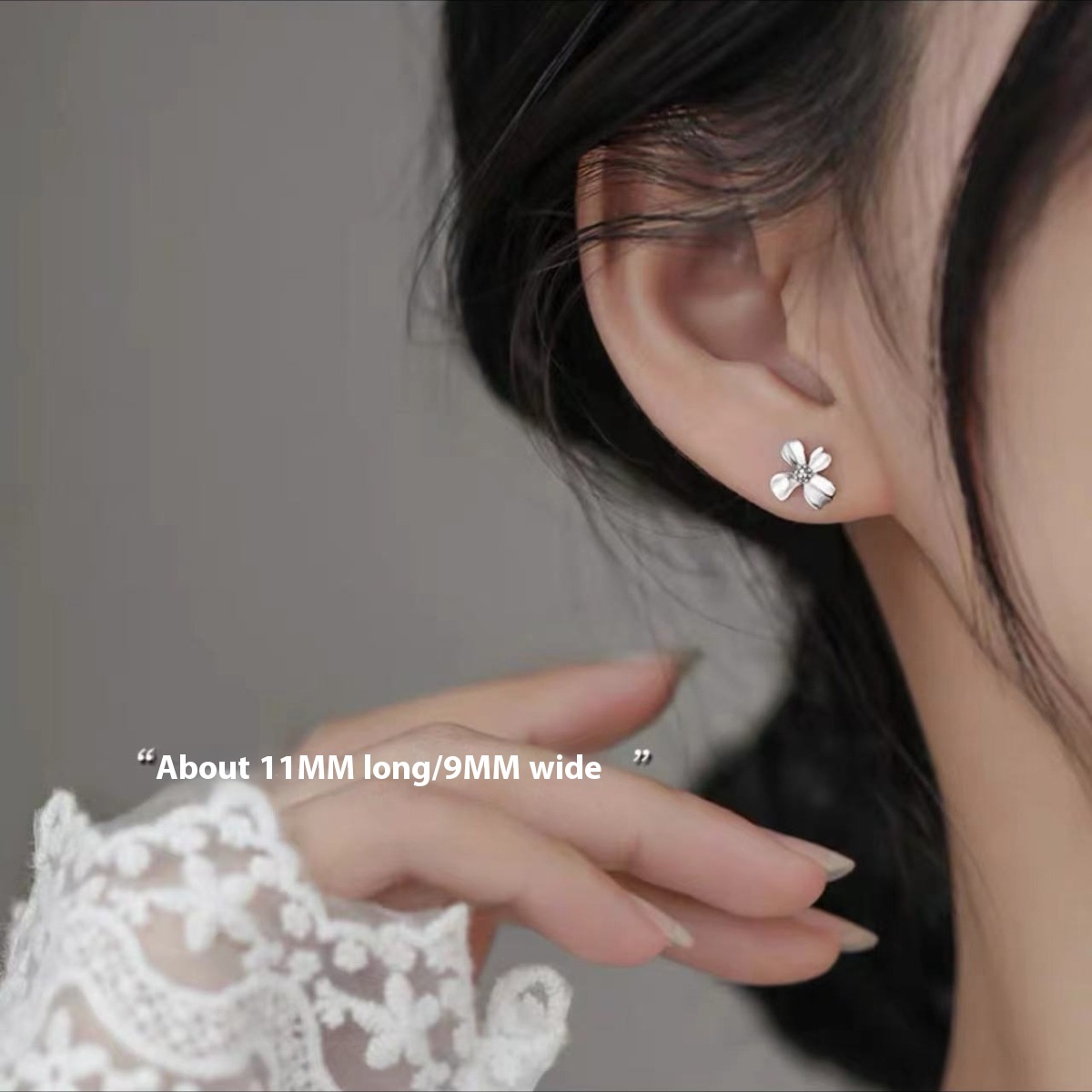 Pure sier needle four leaf wer women's minimalist niche design, high-end earrings, exquisite and urious earrings