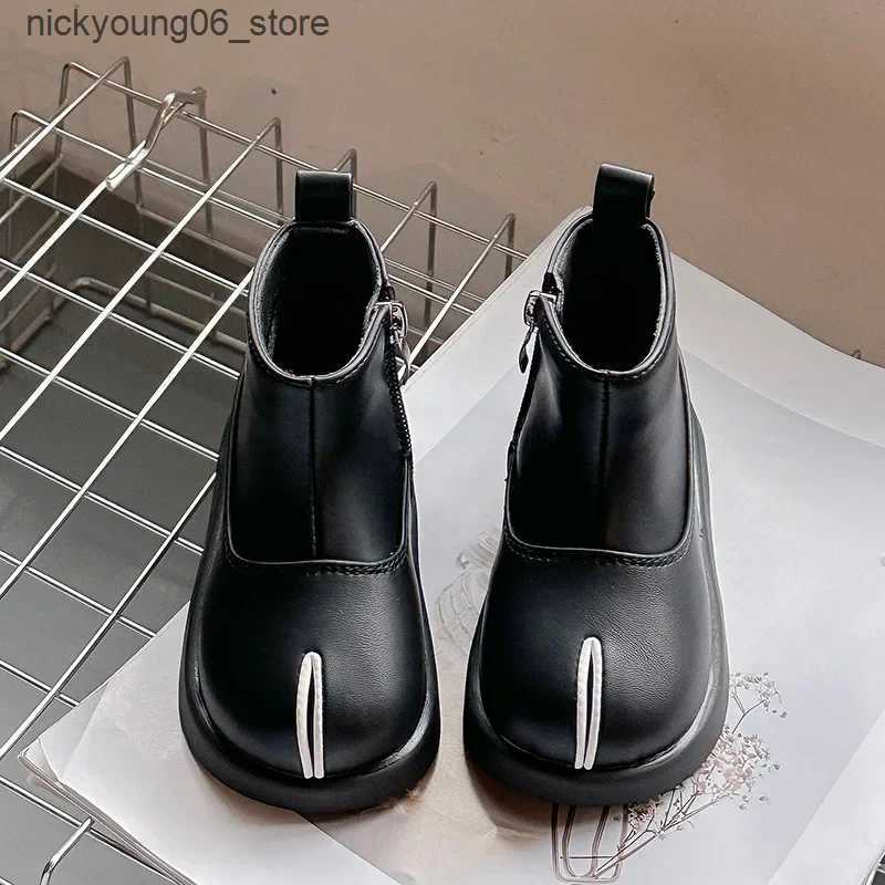Boots 2024 Children Short Boots for Girls Autumn Winter New Fashion Korean Soft Anti-slippery Casual Versatile Keep Warm Leather Shoes L240910