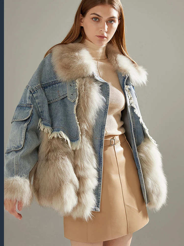 KBAT 2024 Women Winter Denim Jacket Oversize Large Fur Collar Plus Velvet Detachable Thick Loose Warm Bomber Jean Coat 241008