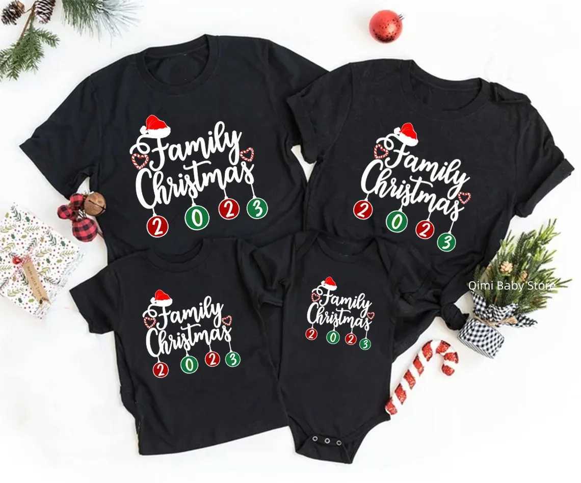 New Family Christmas 2023 Matching Shirts Cotton for Mom Dad and Child T-shirts Baby Hoodies Family Appearance Christmas Party Costumes Gifts W241008