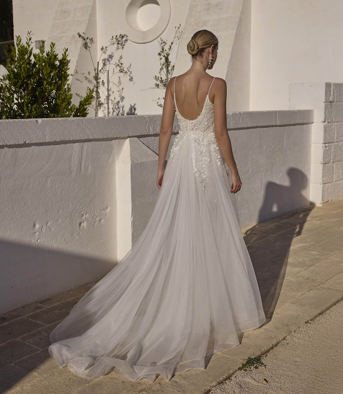 African Luxury Mermaid Wedding Dress 3D Flowers Appliques Spaghetti Straps Sequins Bridal Gowns Plus Size Backless Bride Dresses