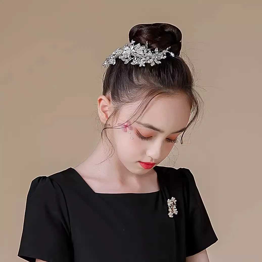Silver flower hair comb clip girl handmade alloy pearl hair bride Tiaras wedding hair accessories crystal hair jewelry W241007