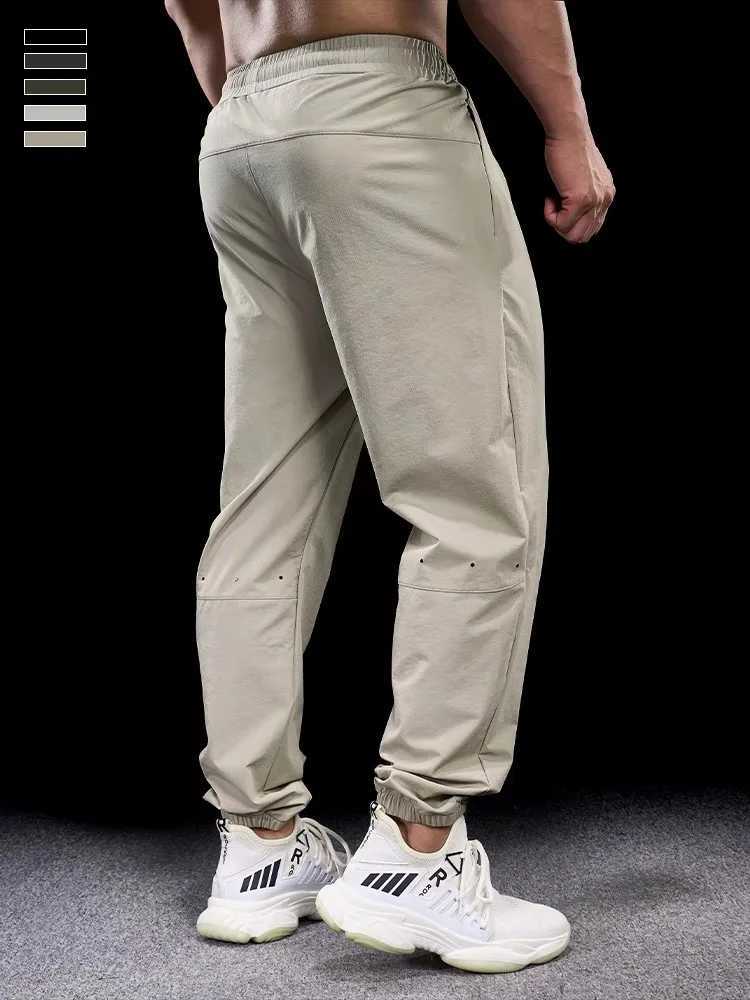 Autumn Men Running Pants Air hole Training Trousers Jogging Fitness Gym waterproof outdoors Zipper pocket Streetwears SportX241008