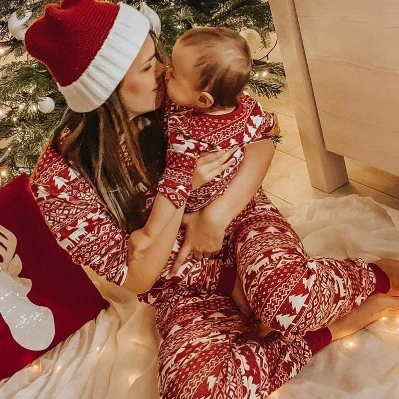 New 2024 Christmas Family Pajama Set Full Set Printed Adult and Child Matching Set Casual 2-piece Set Baby Dog Pants Christmas Appearance W241008