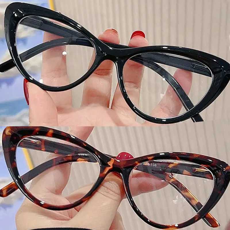Y2K Cat Eye Triangle Frame Anti-Blue Light Glasses Classic Men Women Reading Eyewear Retro Triangle Frame Transparent EyeglassesX241008