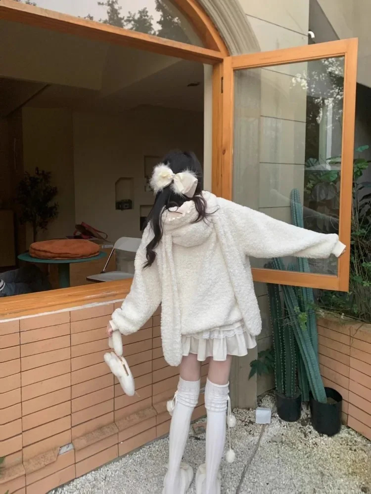 Deeptown Kawaii Bunny Hoodies Women Sweet Japanese Cutecore Lamb Wool Pullovers Warm Winter Fleece Sweatshirts Loose Soft 241008