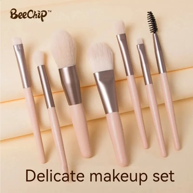8 pieces of womens makeup brush set soft and non sticky made naturally from high-quality synthetic hair brushes and makeup tools 241008