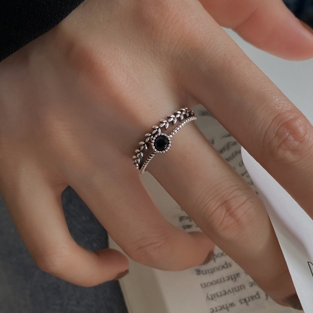 Black zircon design niche fashion personality index finger ring female ins trend