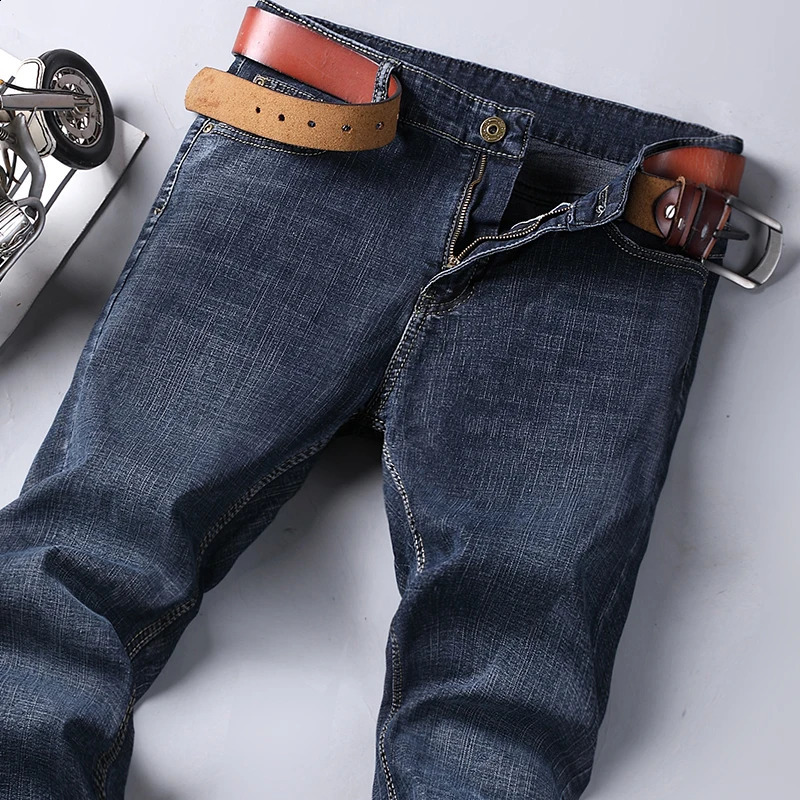 High quality mens jeans fashionable straight denim pants classic casual plus size Trouser ripped 2840 241008