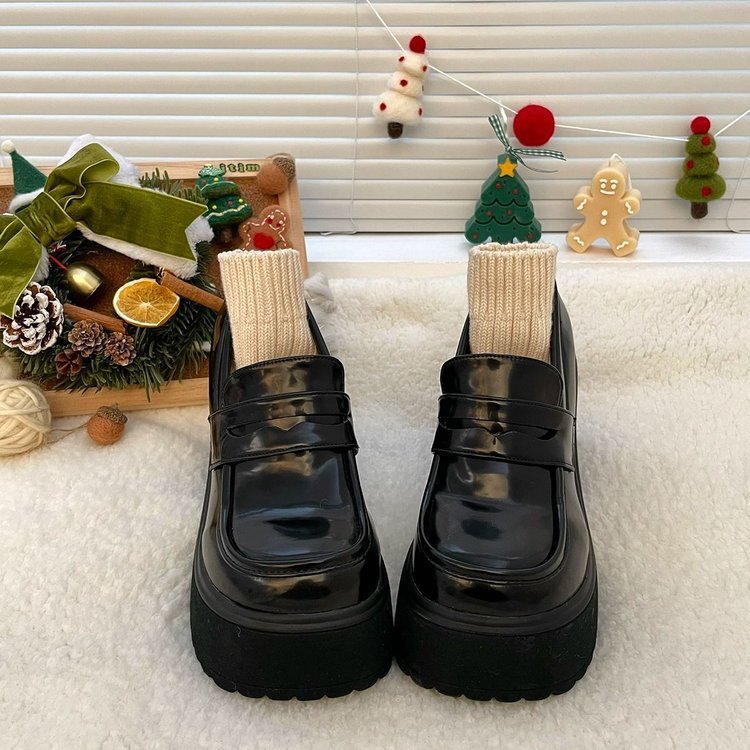 Height increasing thick soled small leather shoes, women's British style JK uniform shoes, 2024 new model, thick heel high heels, 8cm loafers