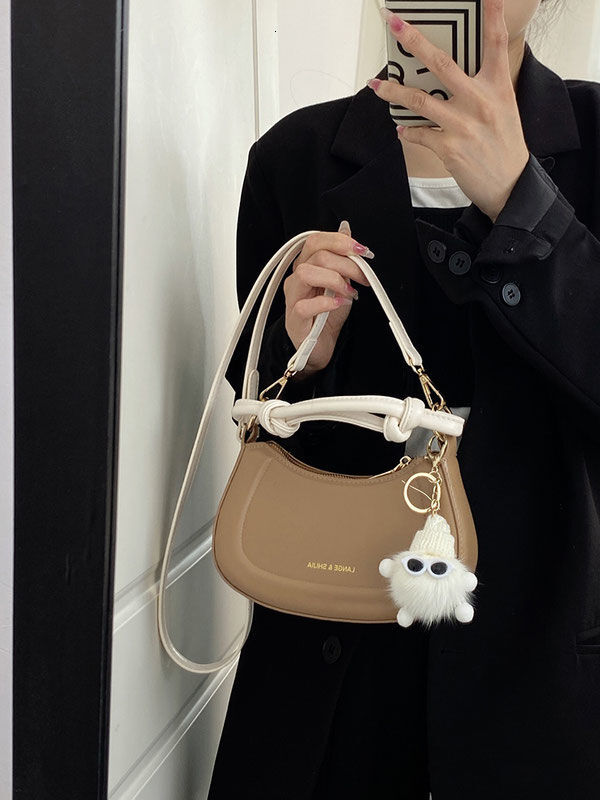 Women's 2024 Autumn/Winter New Designer Handheld Small Fashion Multi functional Shoulder Bag