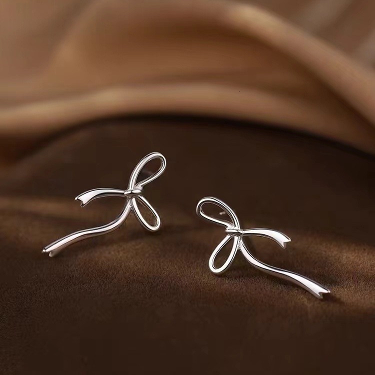 Pure sier needle bow light women's high-end earrings, 2024 new earrings