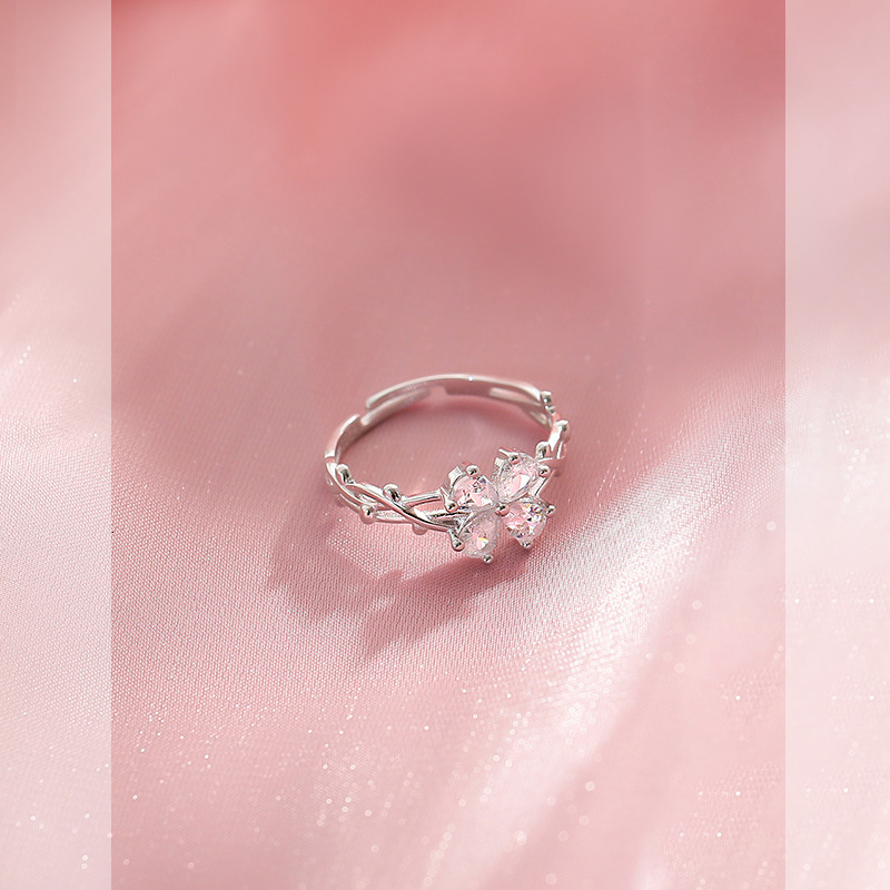 Four Leaf Flower Self Discipline for Women, Light Luxury, Small Elegant, Fashionable, Personalized, and Adjustable Opening Ring