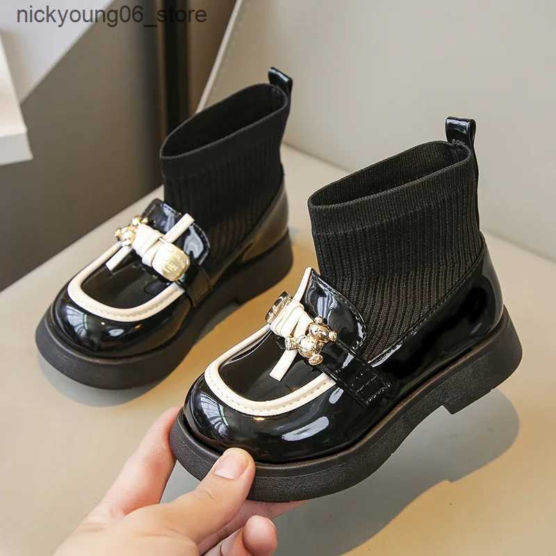 Boots Childrens Autumn Boots Classic Versatile Black Boots for Girl Fashion Causal Kids Mary Jane Shoes Princess Platform Socks Boots L240910