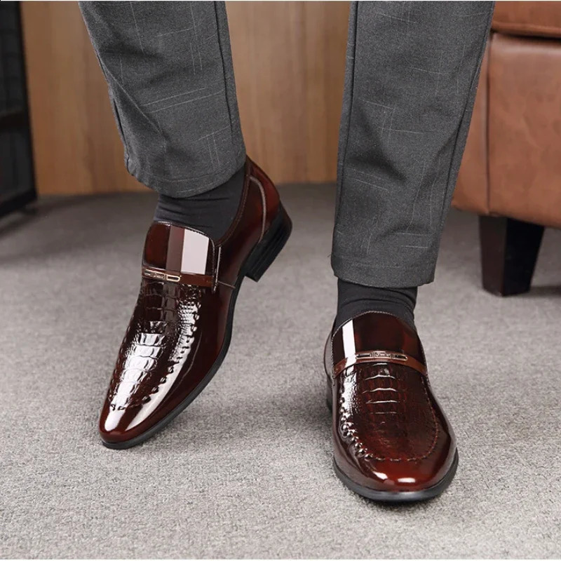 Mens leather shoes patent leather business shoes Pointed Toe platform work mens Loafers size Zapatos De Vestir Hombre 240923