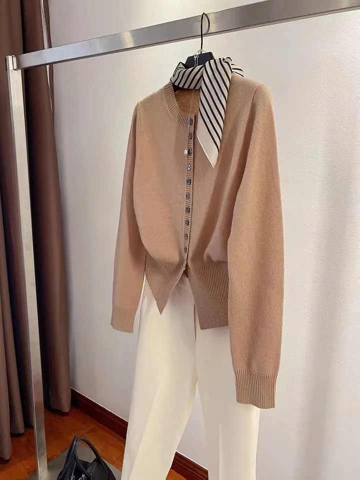 Spring and autumn womens casual solid color round neck long sleeved cardigan sweater 240924