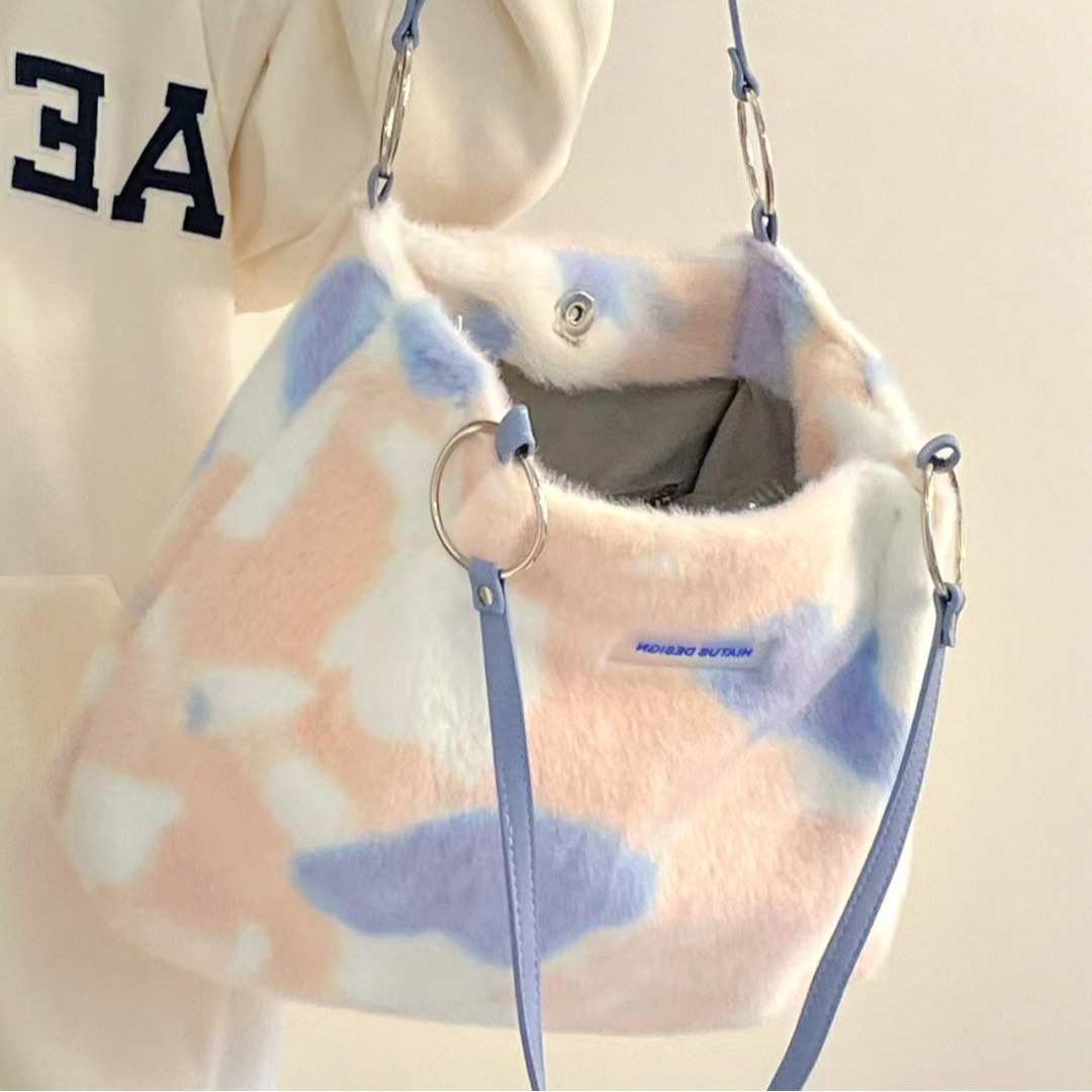 Hairy bag women winter new blue pink rabbit plush handbag shoulder bag college students large capacity Tote bag