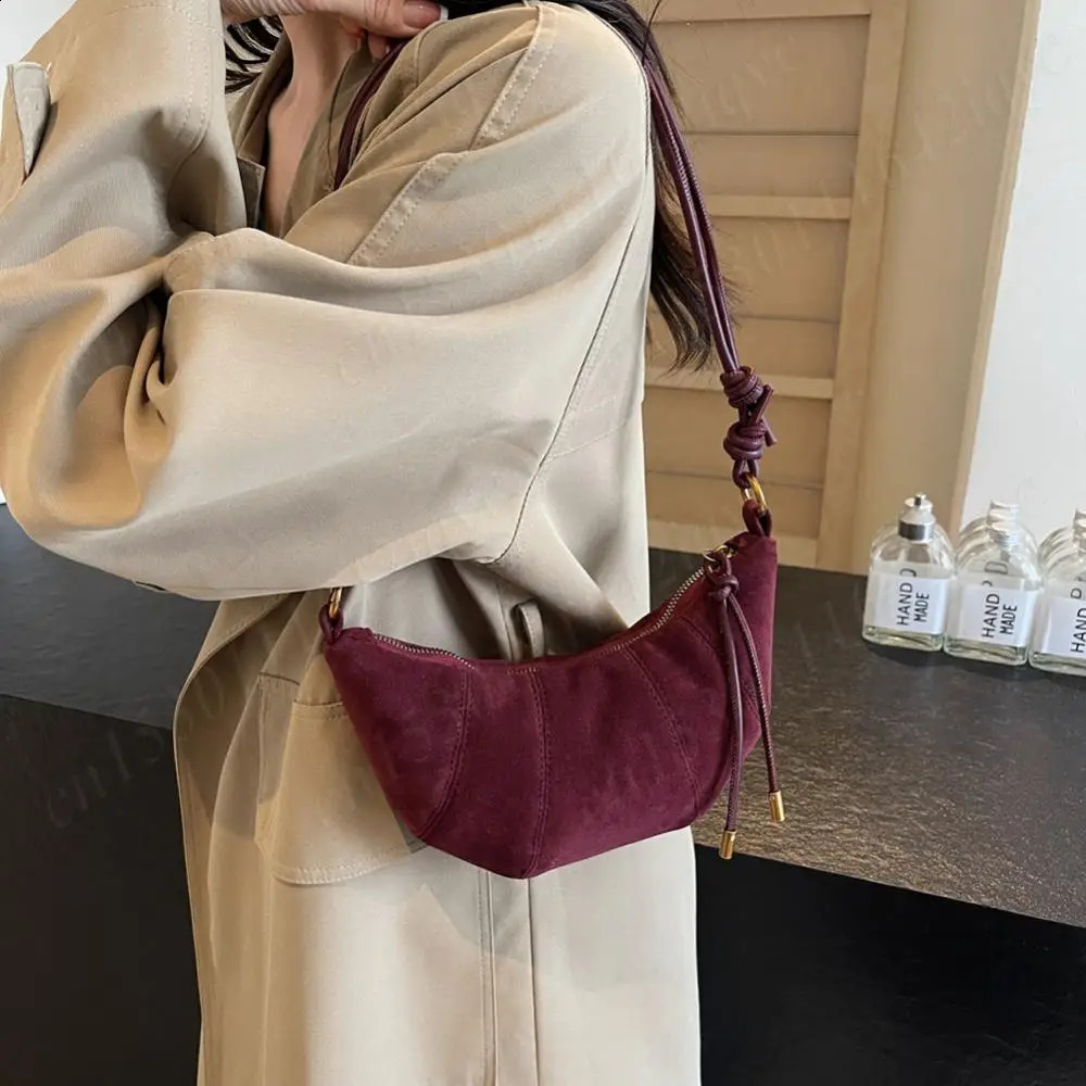 Womens shoulder bag zipper cross body inner pocket crescent PU leather homeless travel pure cotton 241008